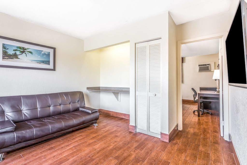 Econo Lodge Inn & Suites Florida City Luaran gambar