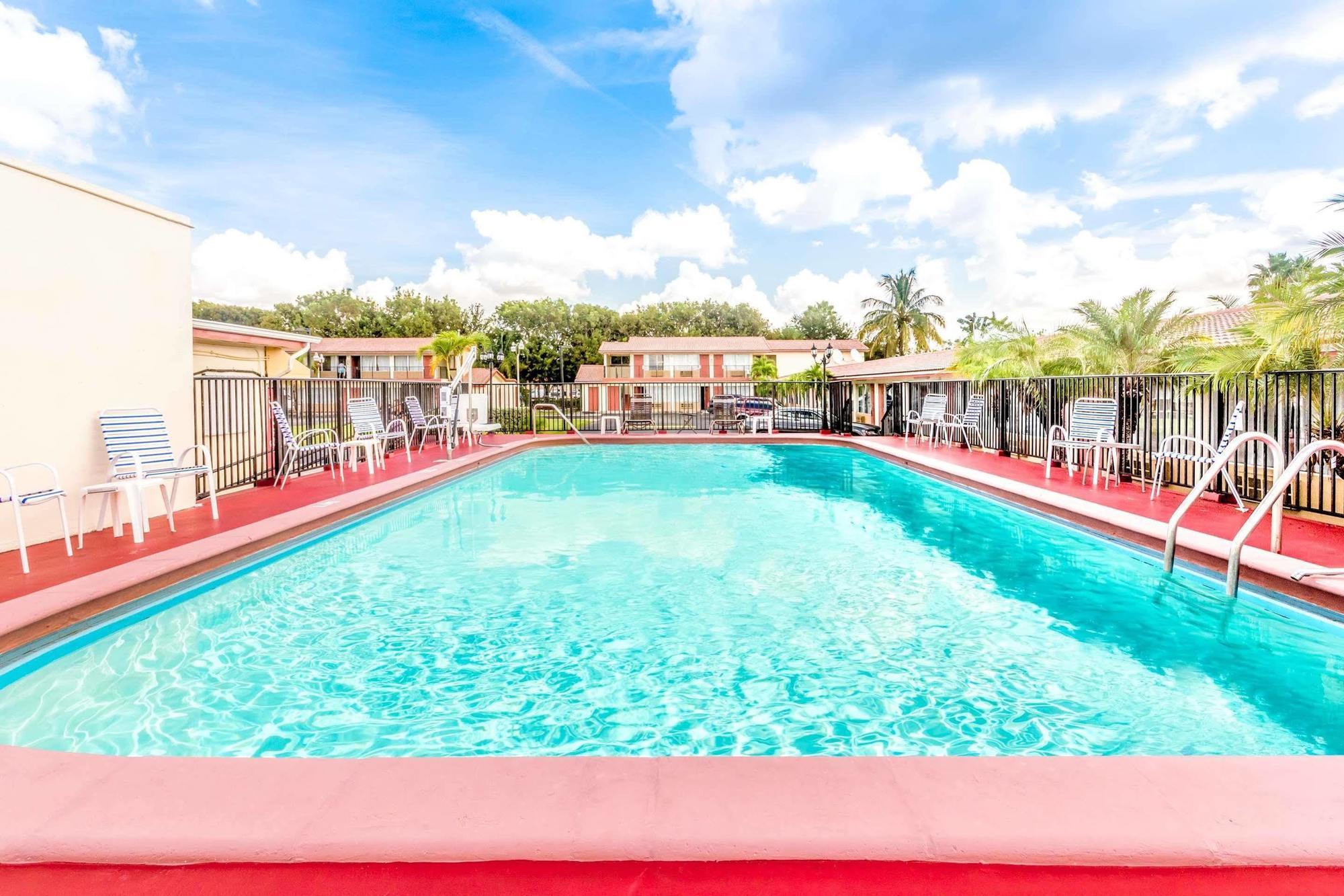 Econo Lodge Inn & Suites Florida City Luaran gambar